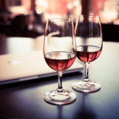 9 Beneficios del vino tinto y 1 Dieta